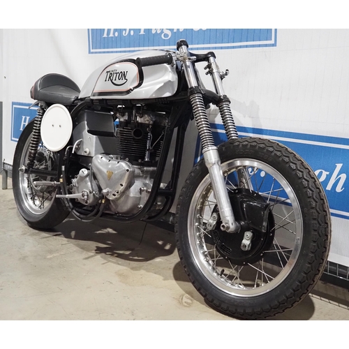 Triton motorcycle project. Norton wideline featherbed frame, twin