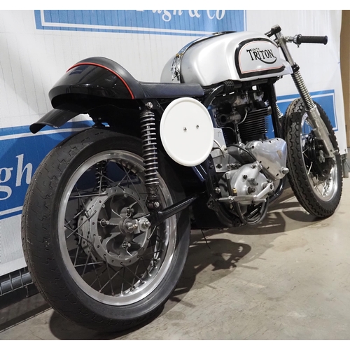 756 - Triton motorcycle project. Norton wideline featherbed frame, twin leading shoe front brake, T110 cra... 