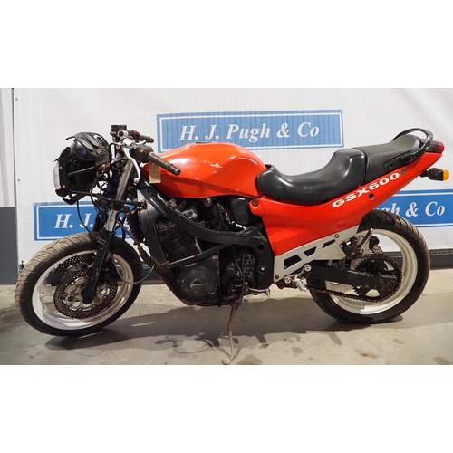 775 - Suzuki GSX600F motorcycle. 1990. 599cc. Declared Cat C 9/4/2009. New bushings, bearings, engine has ... 