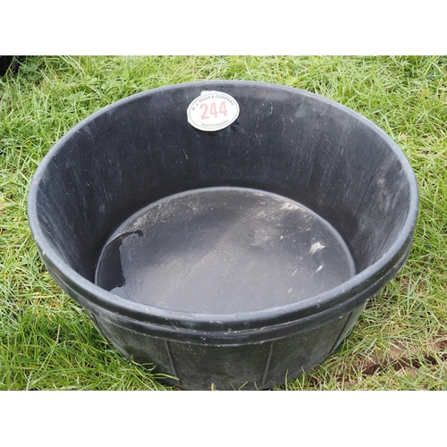 1356 - 2 Rubber trugs