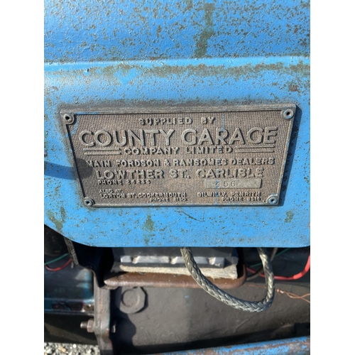 194 - Fordson Dexta tractor. Runs. 1959. Reg. 451 UXL. V5 supplied by County Garage, Carlisle