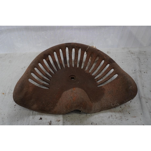 324 - Cast iron seat- Plain