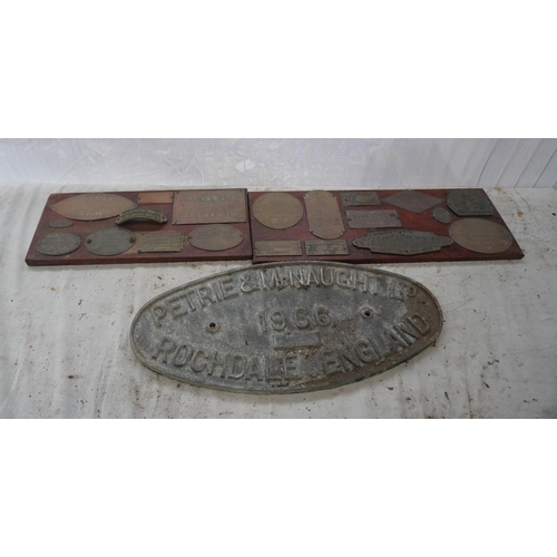 331 - Cast aluminium plaque and implement plates