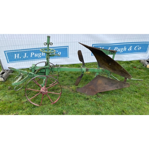 91 - Charrue Fondeur horse drawn reversible plough