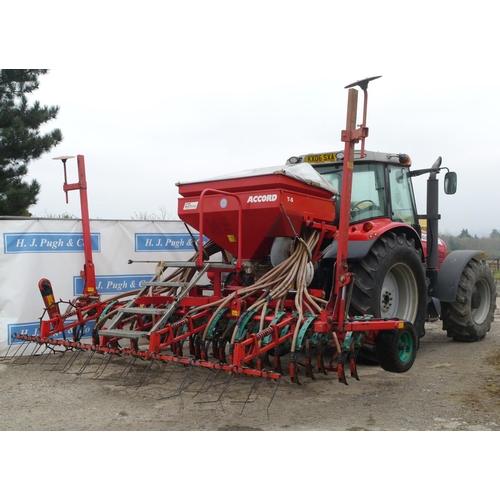 108 - Accord TS 4M corn drill 32 coulter, new to farm and one operator