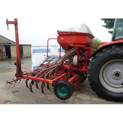 108 - Accord TS 4M corn drill 32 coulter, new to farm and one operator