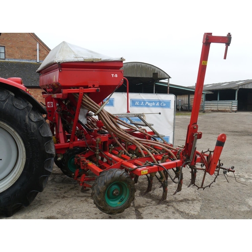 108 - Accord TS 4M corn drill 32 coulter, new to farm and one operator