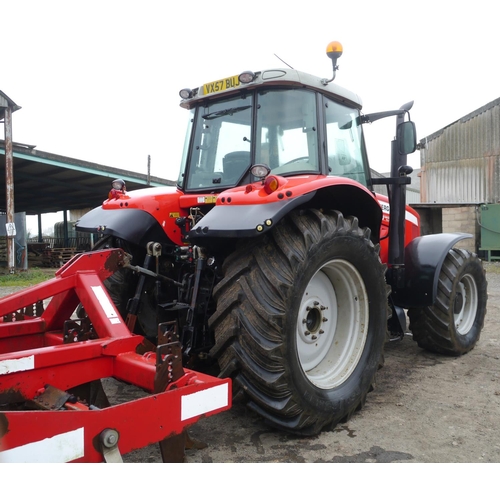 123 - Massey Ferguson 6485 Dyna 6 tractor. 4361hrs. Air con, pick up hitch. Front suspension, front weight... 