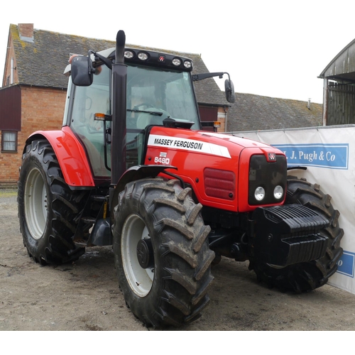 124 - Massey Ferguson 6480 Dyna 6 tractor. 4748hrs. Air con, pick up hitch. Front suspension, front weight... 