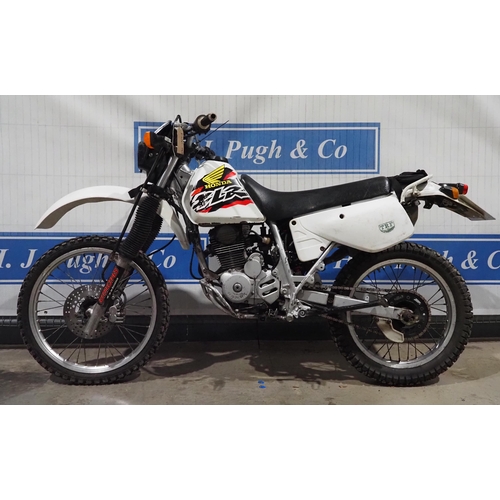 Honda XLR125 enduro motorcycle. 2001. 124cc. Runs and rides. New battery,  electric start. Comes with