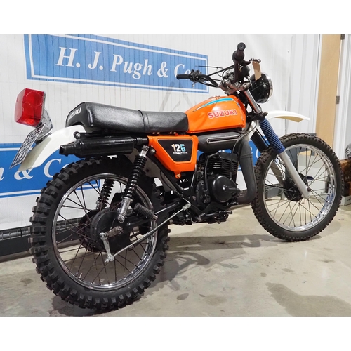 932 - Suzuki TS125 motorcycle. 1984. 123cc. Runs and rides. 6 Speed gearbox, lots of new parts. Reg. A815 ... 