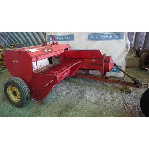 122 - Jones Mk12-T pick up baler. C.1948