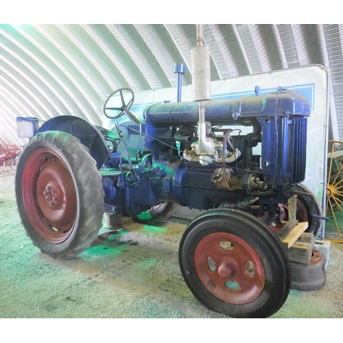 140 - Fordson Major E27N tractor. Petrol TVO. 1945. Fitted with hydraulic linkage and swinging drawbar.  R... 