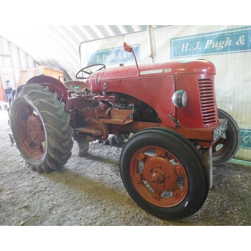 141 - David Brown 30D tractor. 1954. SN. OS 9547. V5