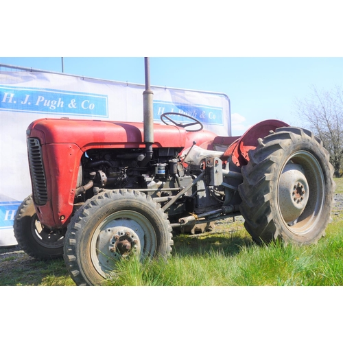 147 - Massey Ferguson 35 tractor. 3 cylinder. Runs and drives. Rear mounted belt pulley. SN. SNM175924