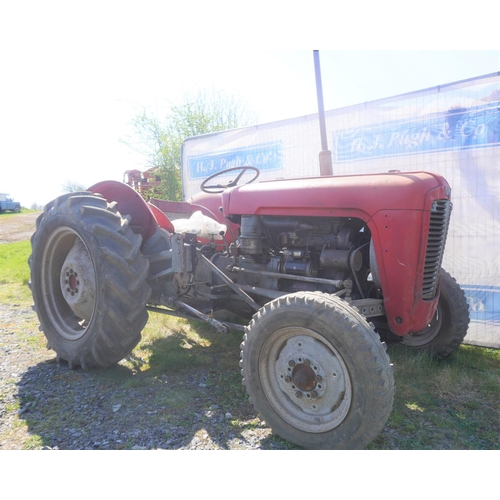 147 - Massey Ferguson 35 tractor. 3 cylinder. Runs and drives. Rear mounted belt pulley. SN. SNM175924