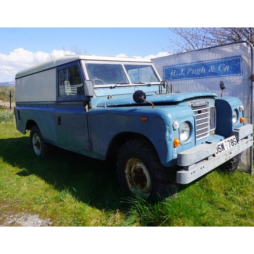 150 - Land Rover 110 Series 3. 1978. Engine runs but needs new battery. showing 50,000miles. Reg. OSW 978S... 