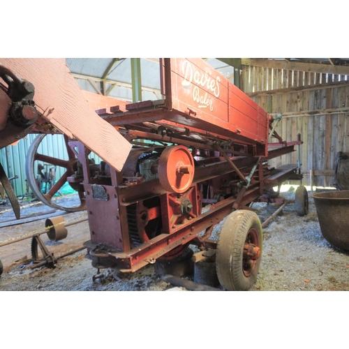 266 - Davis wire tying baler. 1920, working order