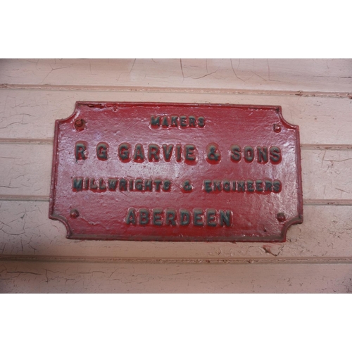 267 - R.G Garvie threshing box, Aberdeen. Working order. Barn stored