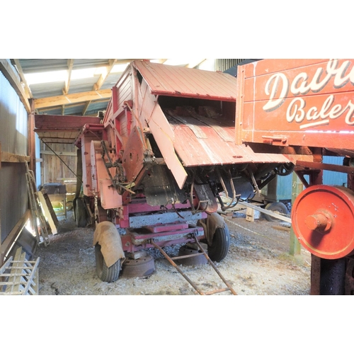 267 - R.G Garvie threshing box, Aberdeen. Working order. Barn stored