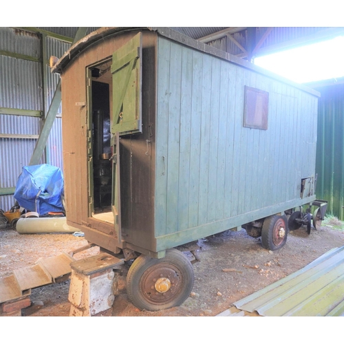 270 - Millmans hut, complete & original c/w stove