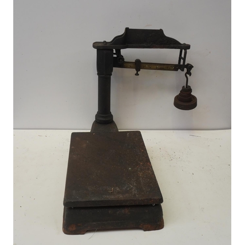 333 - Old shop scales