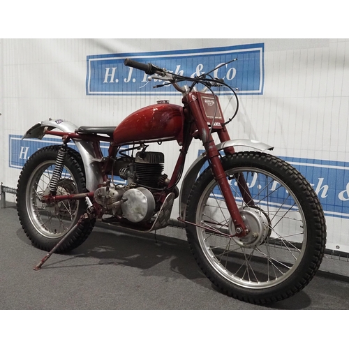 725 - James Commando trials motorcycle. 197cc. 1956. Engine turns over. Reg. RSY 345. V5