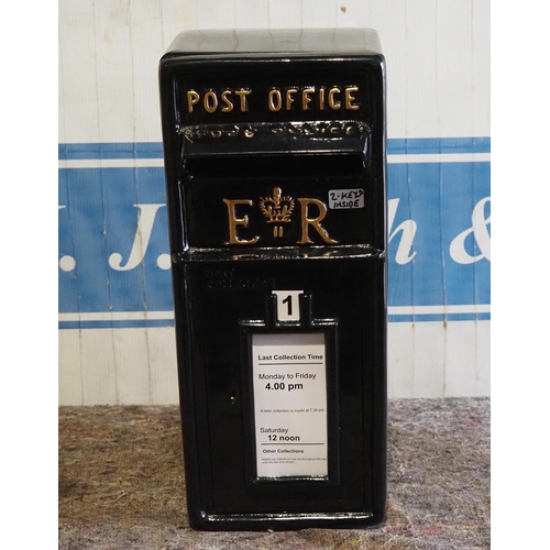 731 - Black postbox 23