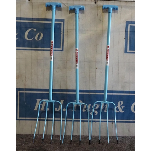 750 - 3- 4 Prong manure forks