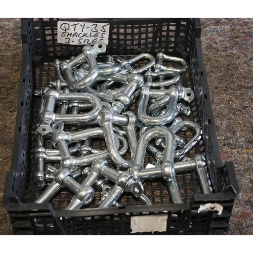 753 - 35- Assorted shackles, 3 sizes