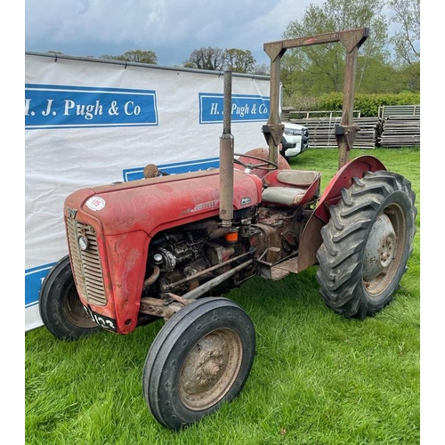 175 - Massey Ferguson 35 diesel tractor. 3 Cylinder. Runs and drives. SN. SMM 176431.  Reg. LEJ 123. V5