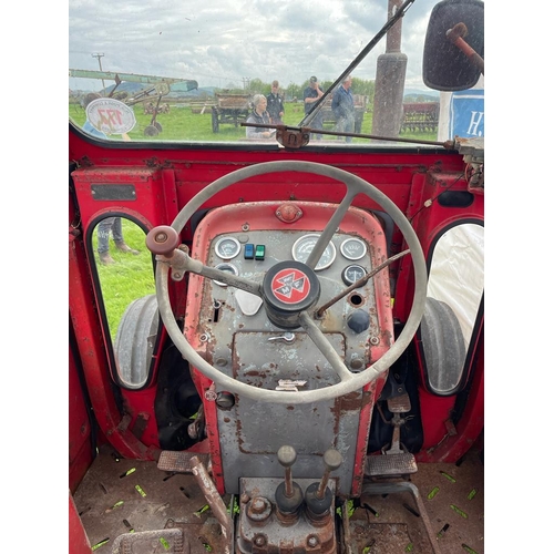 177 - Massey Ferguson 185 runs and drives. Reg. CJI 9912. No V5. Ex Ireland