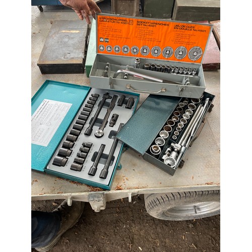 244 - 3 socket sets