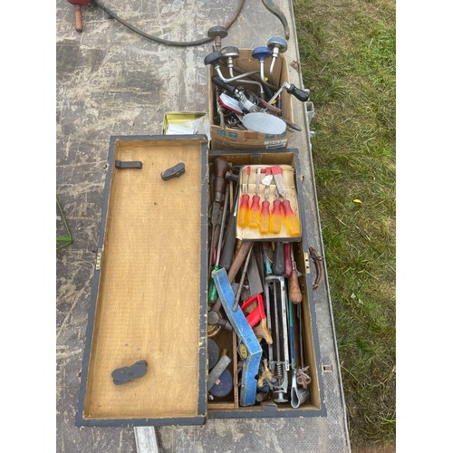 273 - Carpenters chest and tools