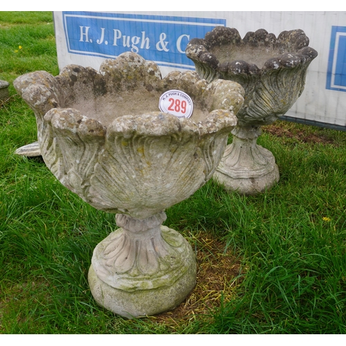 289 - Pair of urns