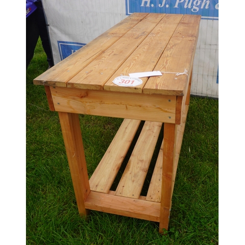 301 - Wooden work bench