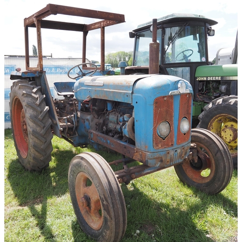 1454 - Fordson Super Major tractor, safety frame. Runs and drives. Reg. 676 FMJ