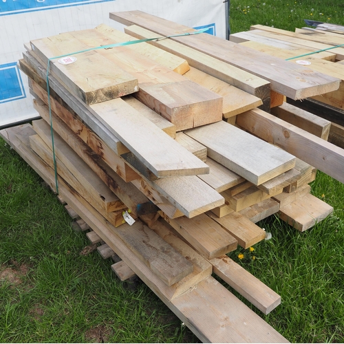 890 - Pallet of softwood lengths