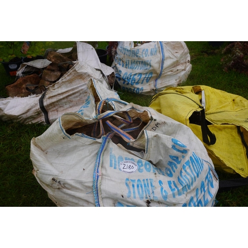 2186 - 4 bags of rockery stone