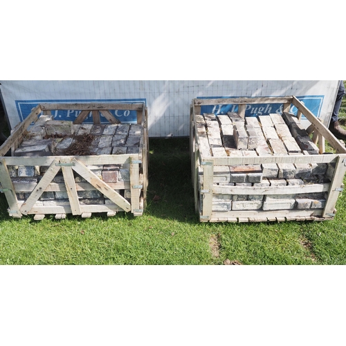 90 - Reclaimed blue bricks, 2 pallets