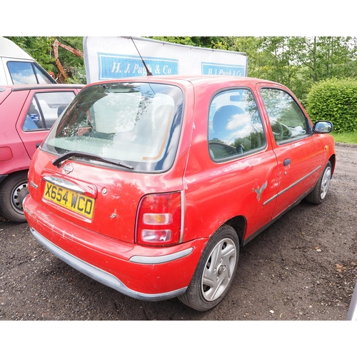 682 - Nissan Micra model S, 3 door, hatchback, runs, 74364 miles. MOT til 18.06.22. Reg X654 WCD. V5. c/w ... 