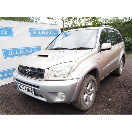 683 - Toyota Rav 4 D-4D, 2004. Runs, no MOT. Reg WJ04 NKE, V5