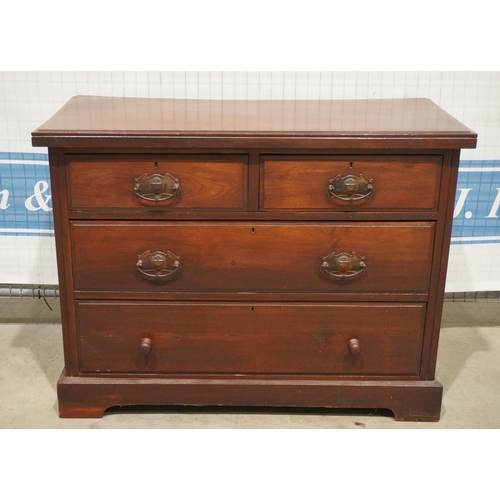 151 - Mahogany chest of 2 short and 2 long drawers 32x42