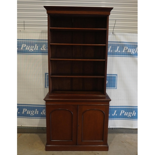 226 - Mahogany bookcase with adjustable shelves 41x89