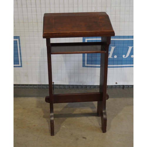 143 - Pitch pine lectern 18x31