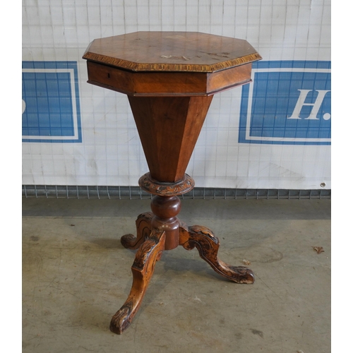 142 - Victorian sewing table with green fitted interior