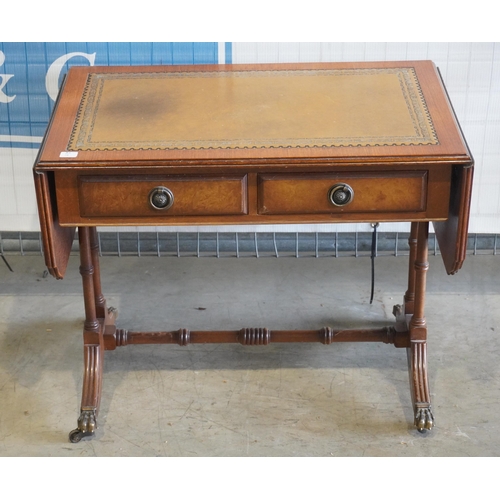 141 - Light wood small sofa table