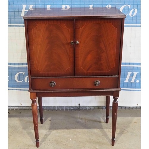 175 - Reproduction drinks cabinet 44x28