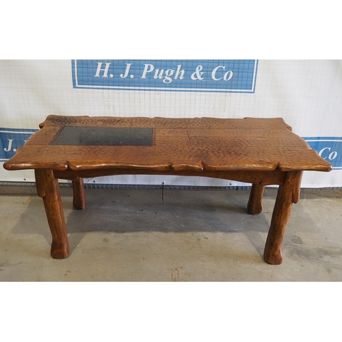 196 - Indonesian shaped wooden table 69x32