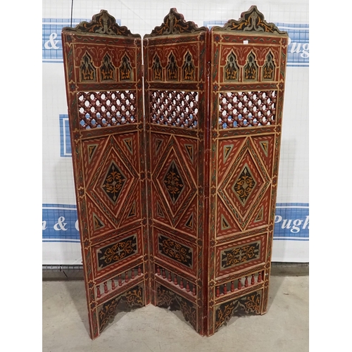 123 - Middle Eastern style wooden screen